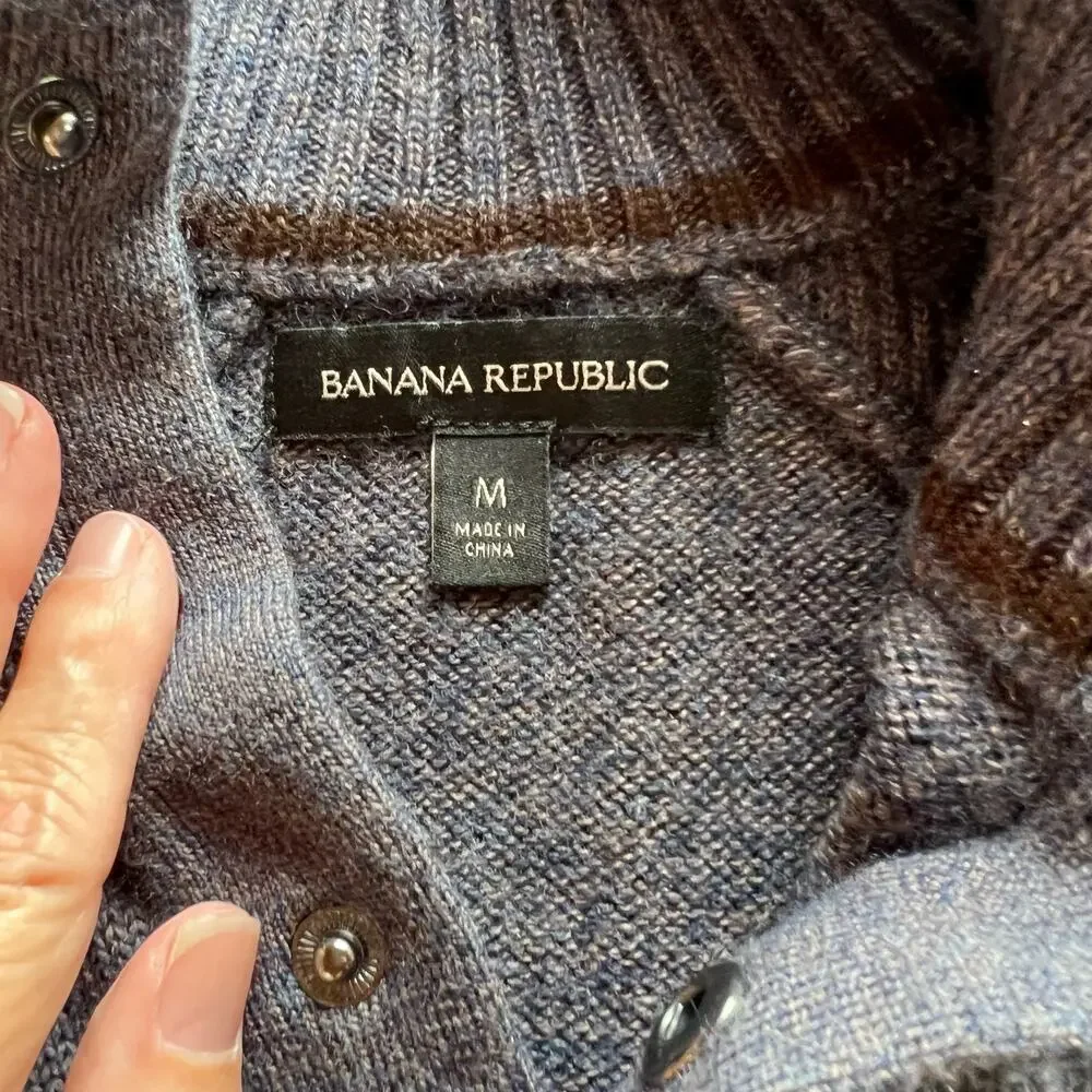 Banana Republic Extra Fine Merino Wool Blend Sweater Mens M 1/4 Snap Gray Blue